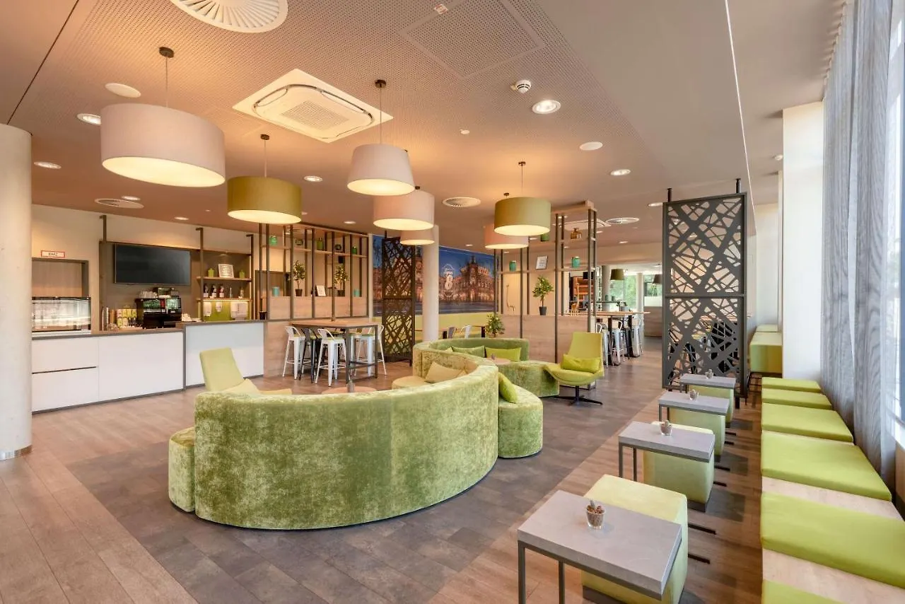 Super 8 By Wyndham Dresden Otel 3*,  Almanya
